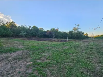 Terreno à venda em Ypacaraí, 375 m²
