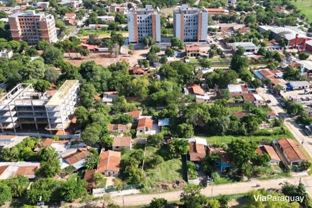 Terreno à venda na zona CIT, Luque