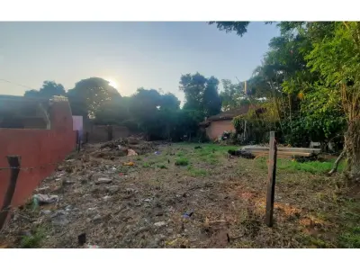 Terreno à venda na zona Yacht, Lambaré