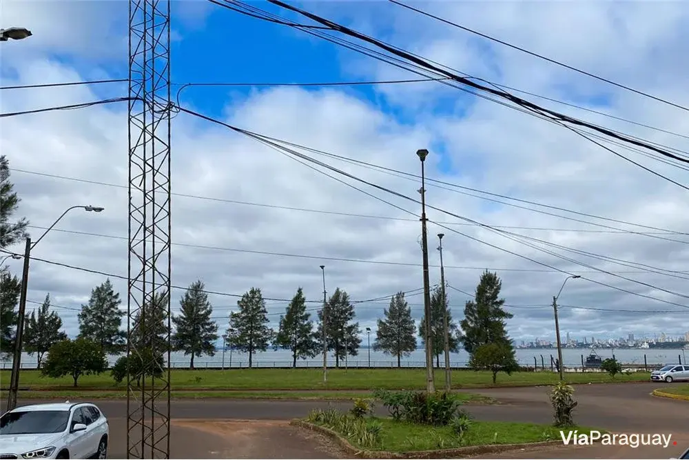 Terreno à venda em frente à Costanera Mboi ka'e, Encarnación