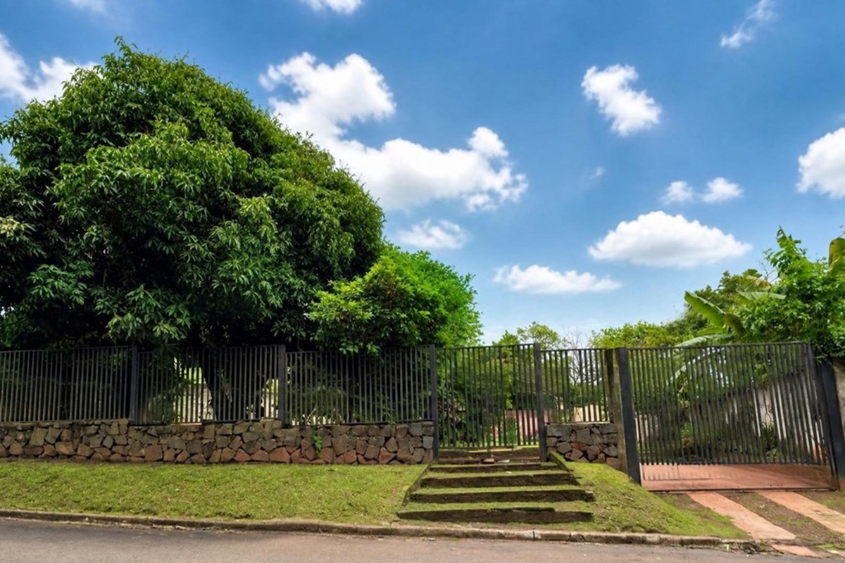 Terreno à venda em frente aos Saltos del Monday