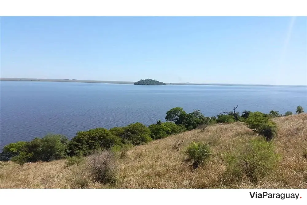 Terreno à venda de frente para o Lago Ypoa, Nueva Italia