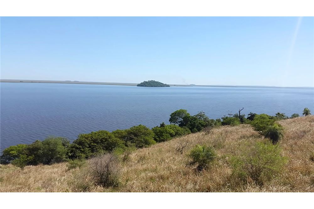 Terreno à venda de frente para o Lago Ypoa, Nueva Italia