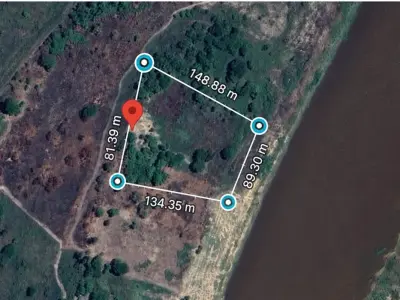 Terreno à venda junto ao rio Paraguai em Nanawa