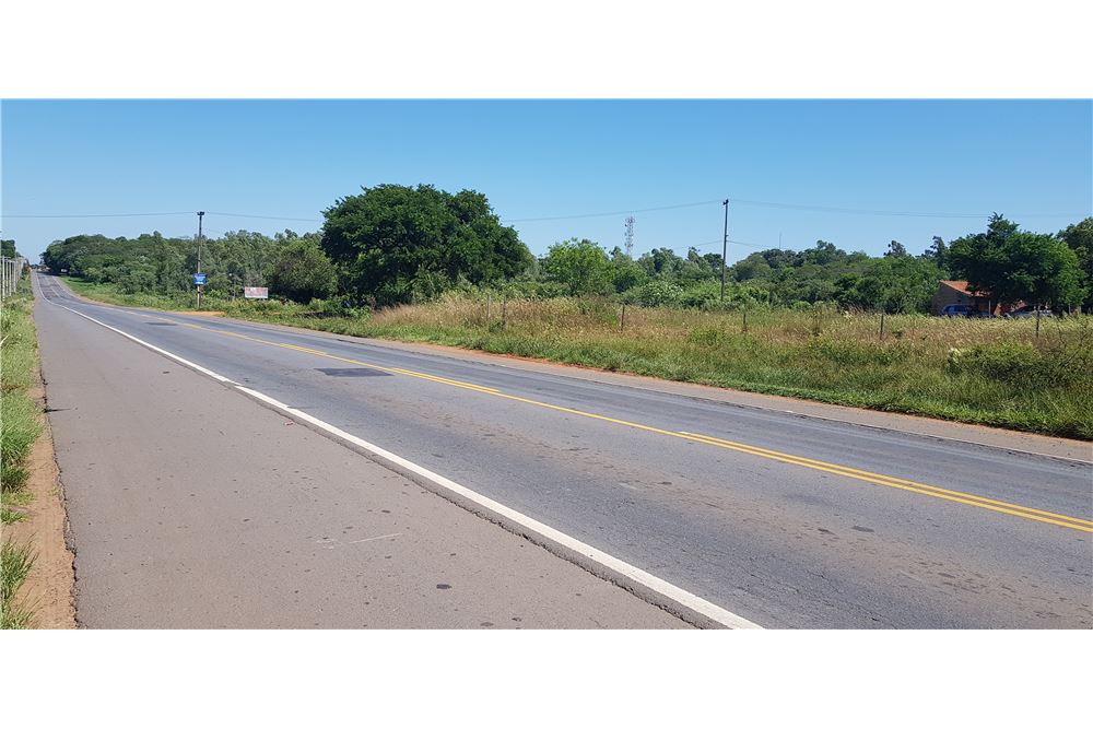 Terreno à venda no Acceso Sur, Itá