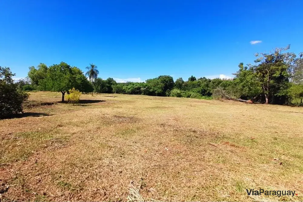 Terreno à venda sobre asfalto em Capiatá, Central