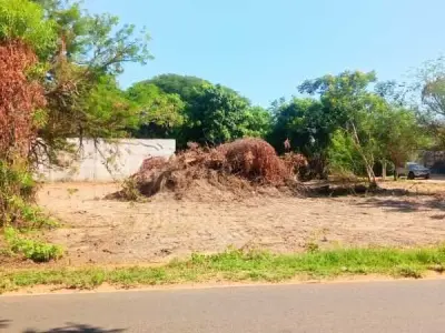 Terreno à venda sobre asfalto em San Bernardino, Cordillera