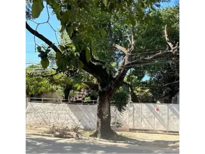 Terreno à venda na Av. Brasilia, Virgen del Huerto