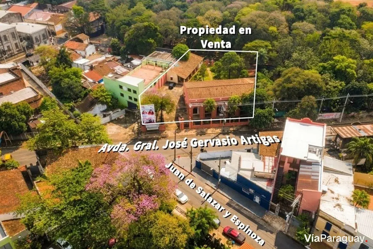 Terreno à venda na Av. General Artigas, Assunção