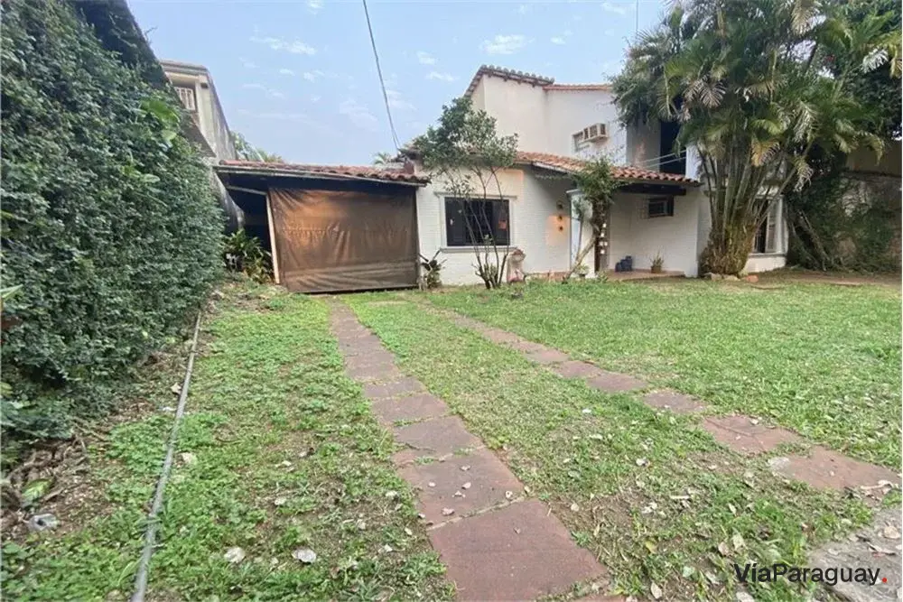Terreno à venda na Avda. Gral Santos, Pinoza