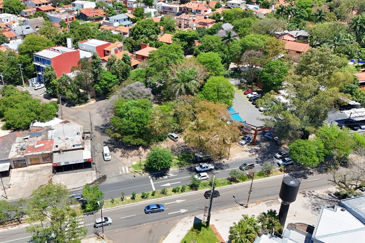 Terreno à venda na Avda. Mcal. López, Villa Aurelia