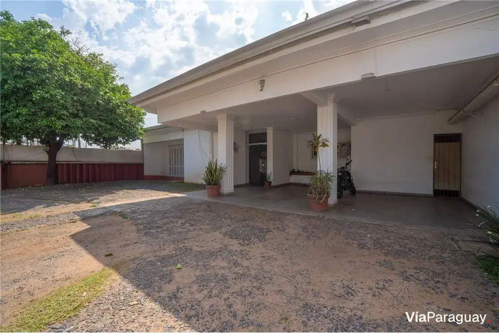Land for sale on Avda. Sacramento, Santo Domingo
