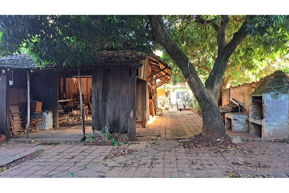 Land for sale on Avenida Caballero, Encarnación