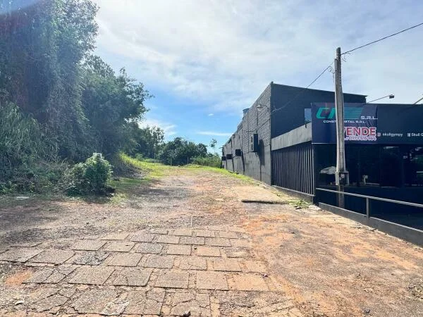 Terreno en venta sobre avenida principal en Presidente Franco