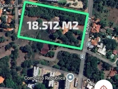 Land for sale on Calle América, Luque 1