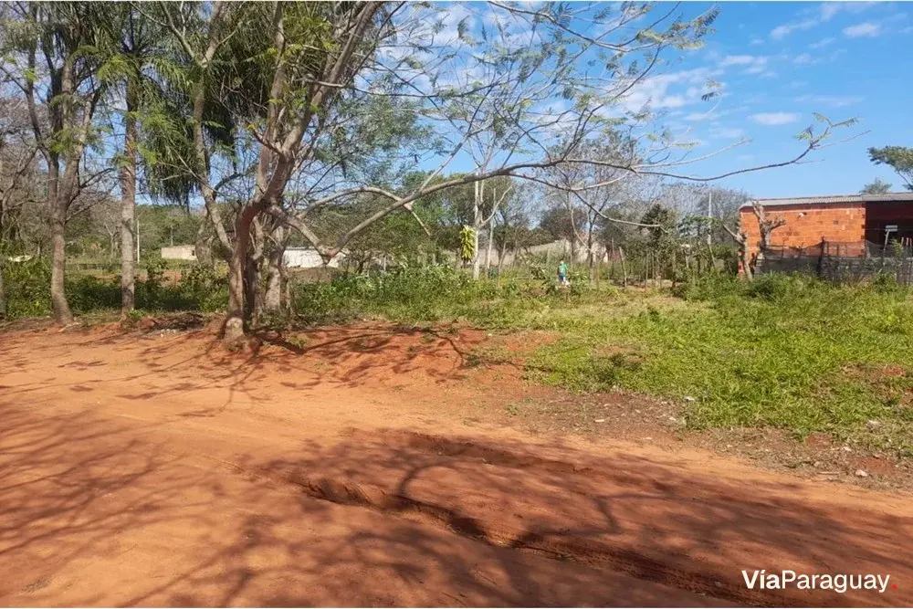 Terreno de esquina à venda em Capiatá, Central
