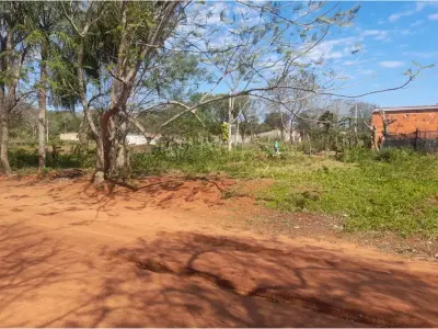 Terreno de esquina à venda em Capiatá, Central