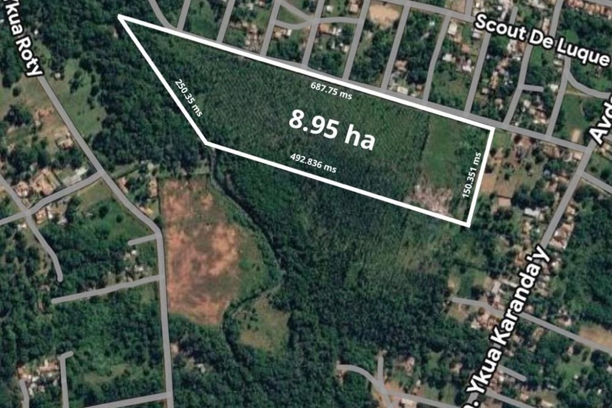 Terreno industrial à venda em Luque, 8,9 hectares