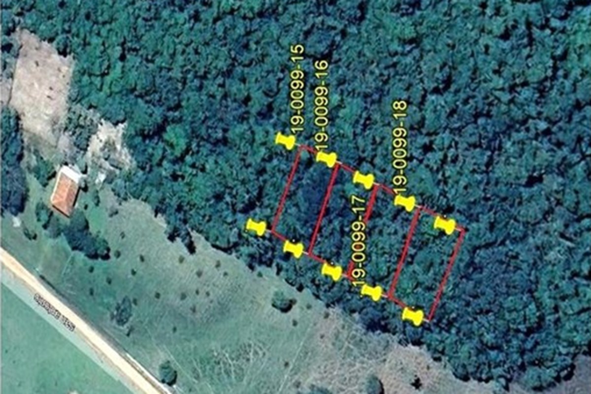 Terreno residencial à venda em Arroyos y Esteros