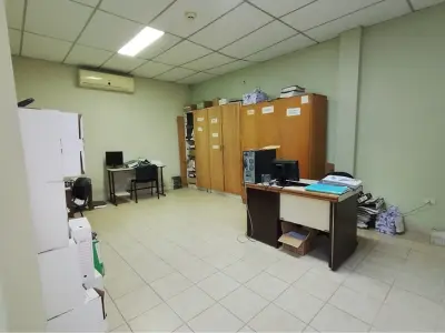Terreno e edifício comercial à venda na Avda. Artigas