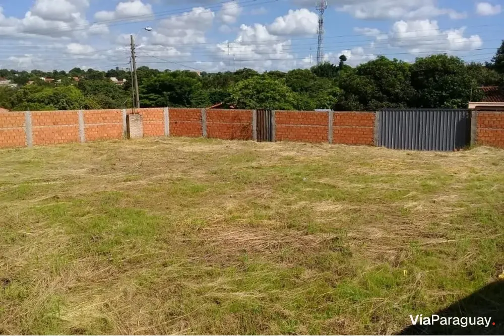 Land for sale with house on a corner in San Estanislao