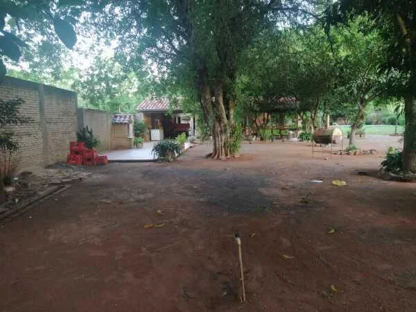 Terrenos à venda em Areguá — 4 lotes contíguos de 1.440 m² com piscina