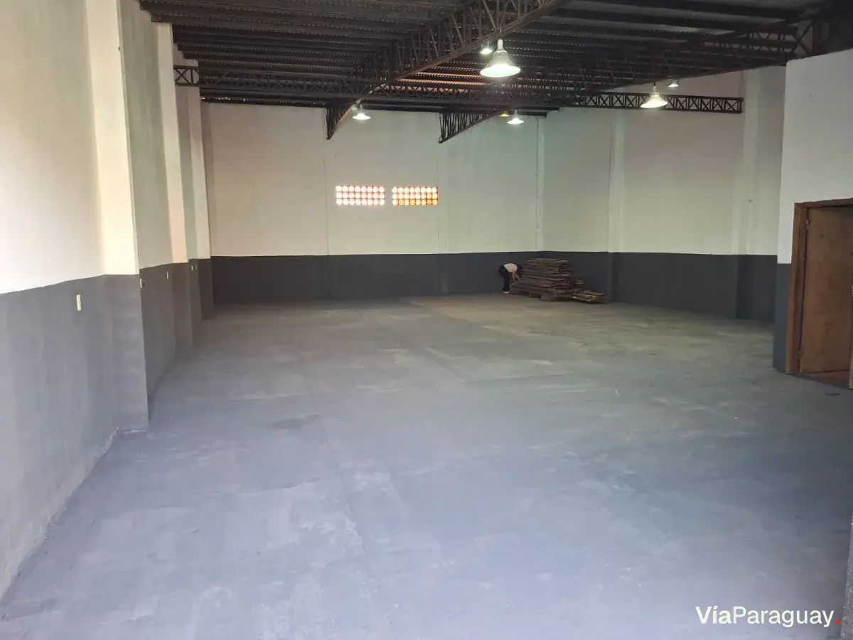 Galpão comercial à venda no Barrio Acaray, Ciudad del Este