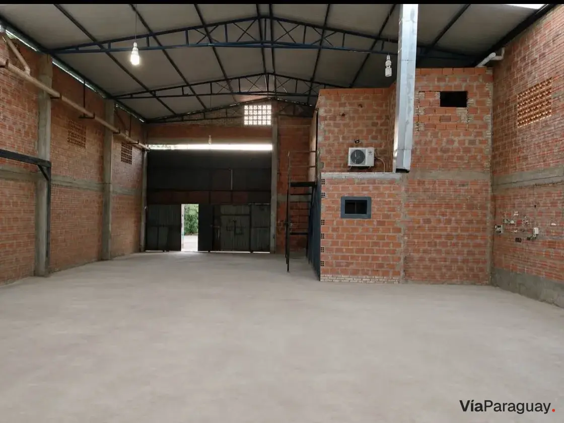 Tinglado comercial en venta en Laurelty, Luque