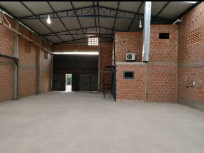 Tinglado comercial en venta en Laurelty, Luque