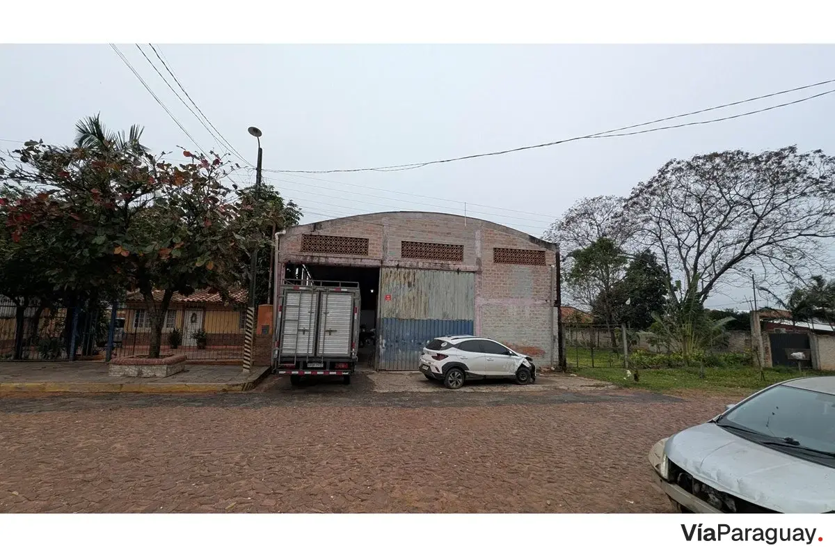 Galpão comercial à venda em Ñemby, Central