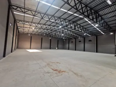 Warehouse for rent on main road in Ypané — 850 m² covered, USD 4,000/month