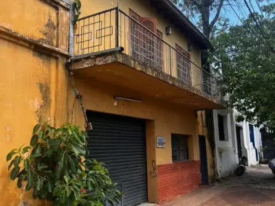 Tinglado industrial con oficina en venta en Sajonia, Asunción