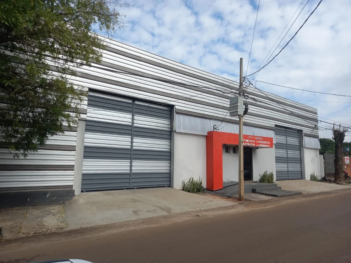 560 m² Industrial Shed in Barrio Obrero, Ciudad del Este