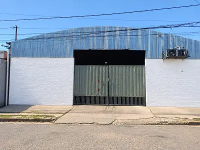 Industrial warehouse for rent in Fernando de la Mora 1