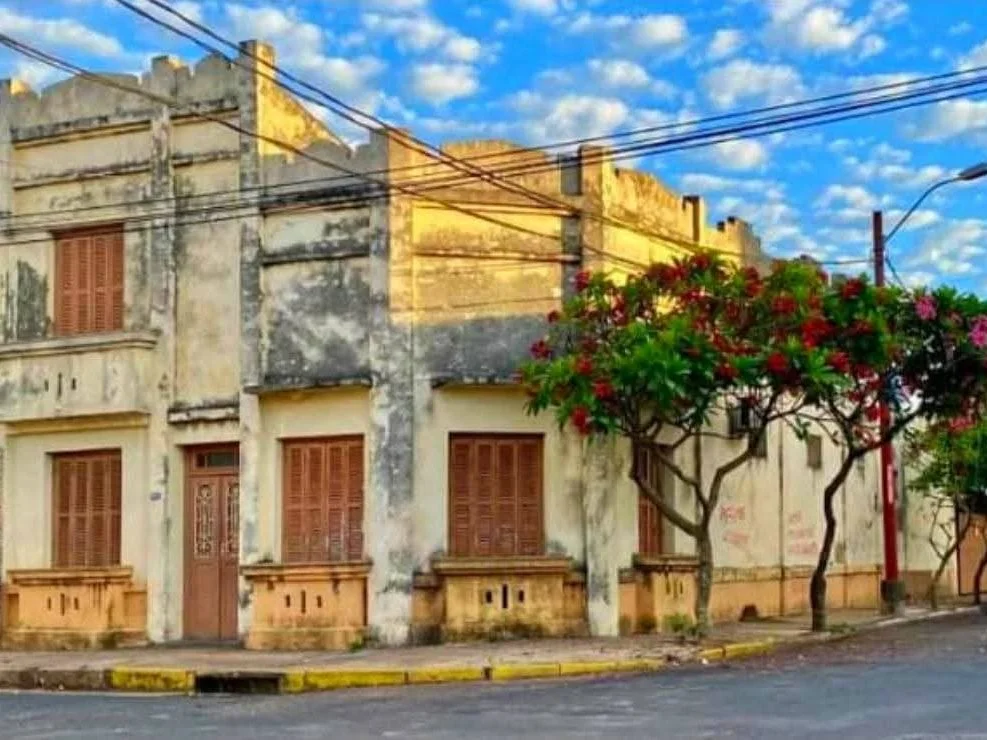 3-Bedroom Colonial House in San Roque, Asunción