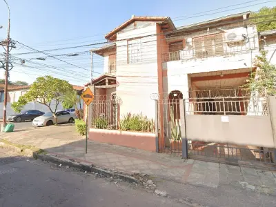 Casa com salões comerciais à venda em Barrio Obrero