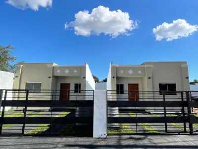 Casa Moderna à Venda em Santa Lucía, Limpio, 113 m²