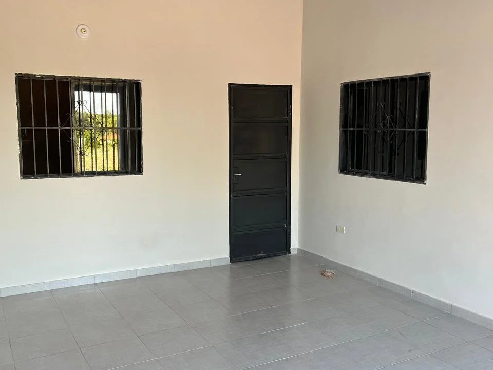 Casa con tres departamentos independientes en J. A. Saldívar