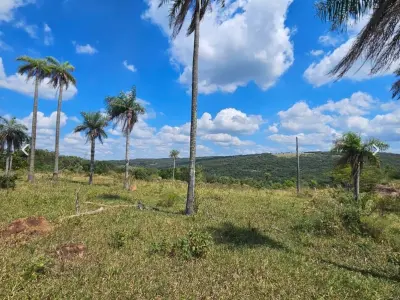 Terreno Amplo à Venda em Piribebuy
