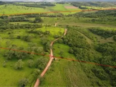Propriedade rural à venda em Trinidad com riacho e casa