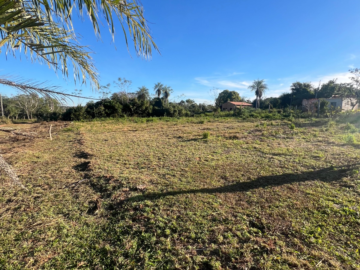 Terreno de Esquina à Venda em Itauguá