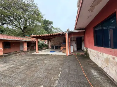 Aluga-se ampla casa de 5 quartos em Valle Apuá, Lambaré 2