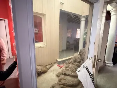 Aluga-se ampla casa de 5 quartos em Valle Apuá, Lambaré 3