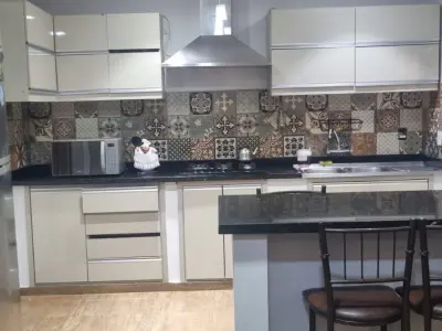 Alquiler de casa totalmente amoblada en Barrio Villa Bancaria, Ciudad del Este 3
