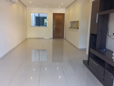 Apartamento com 2 Quartos para Alugar em Los Laureles, Edifício La Alameda 2