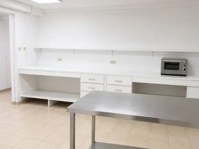 Aluguel de salão comercial próximo ao Shopping del Sol 5
