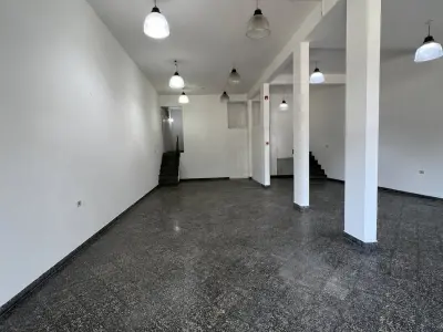 Aluguel de salão comercial no Acceso Sur, Tres Bocas 2