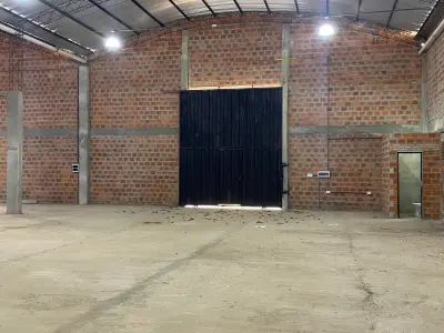 Galpão Novo para Aluguel em Villa del Agrónomo, San Lorenzo 4