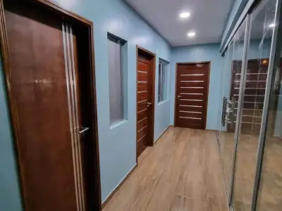 Casa de 2 dormitorios en alquiler en San Isidro, Encarnación 4