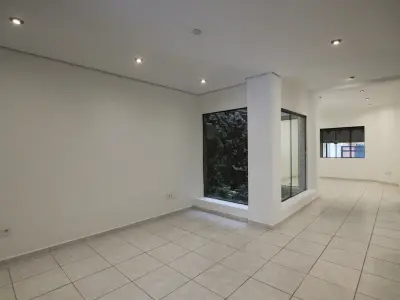 Dúplex de 3 dormitorios en alquiler en Villa Morra 2